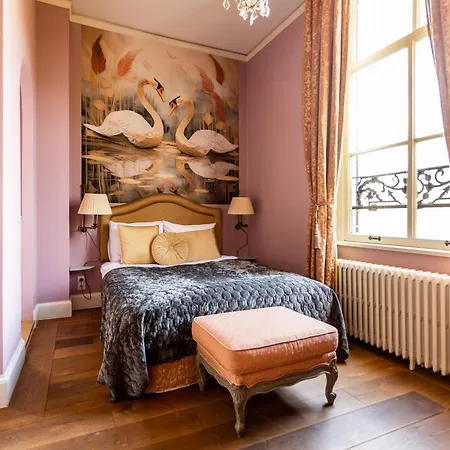 Landgoed Loenen Bed & Breakfast 4*