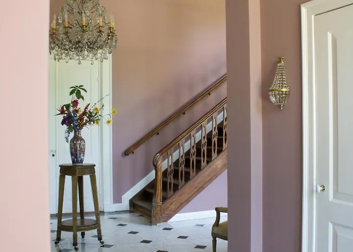 Landgoed Loenen Bed & Breakfast 4*